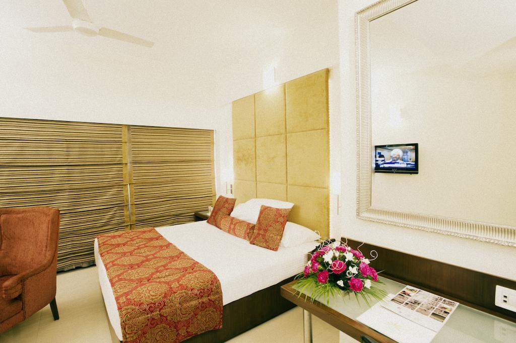 Hotel Express Towers Vadodara Dış mekan fotoğraf